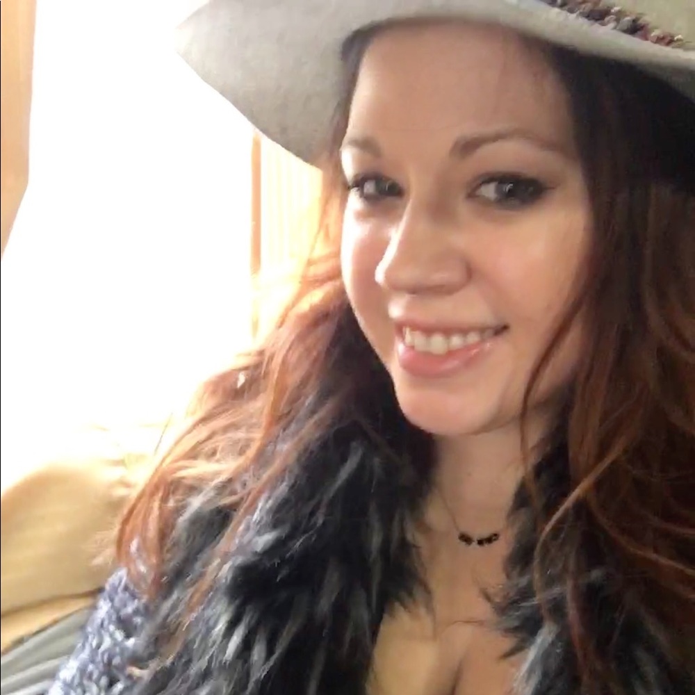 Meet your Posher, Melanie